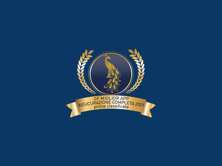Premio OF Miglior App Assicurazione Completa 2021 prima classificata con logo dorato di un pavone tra due allori.